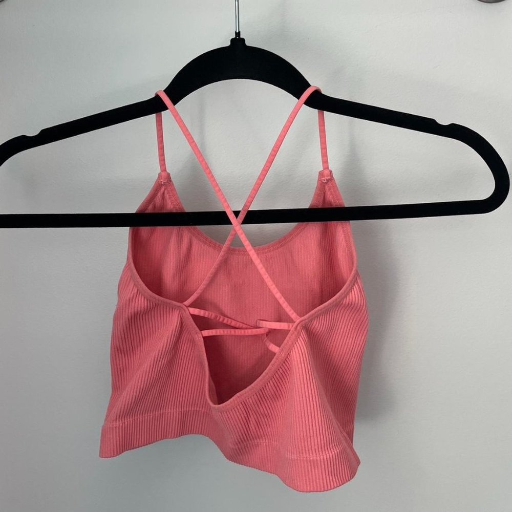 bright pink athletic top🩷 - Picture 2 of 2